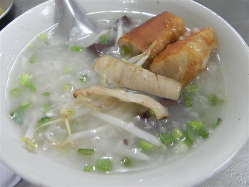 Cháo mực khô dân dã, thơm ngon