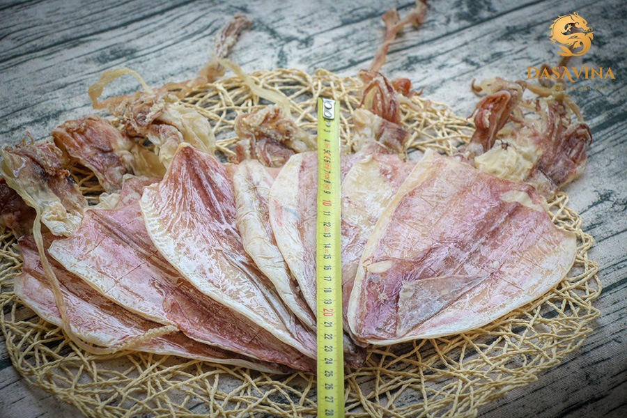 Mực khô Loại 3 kích thước dài từ 18-20cm