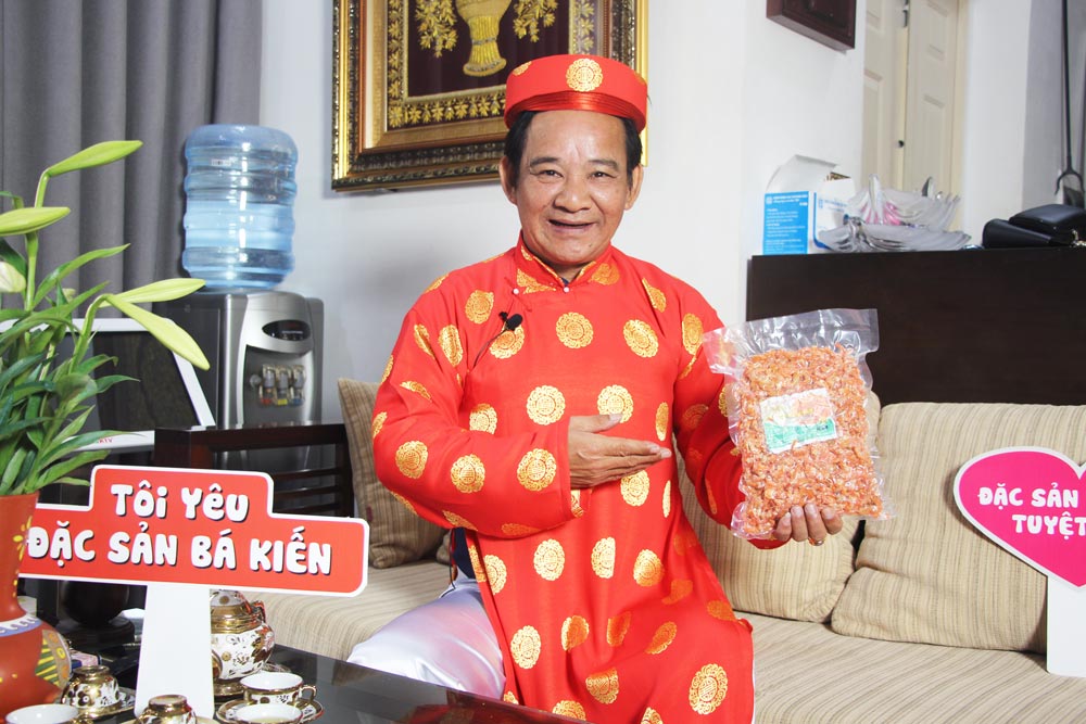 Nghệ sĩ Quang Tèo đánh giá cao chất lượng đặc sản Tôm khô Bá Kiến
